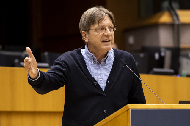 Arabia Saudita: bene Verhofstadt su divieto vendita armi, ma si rivolga al suo alleato Renzi