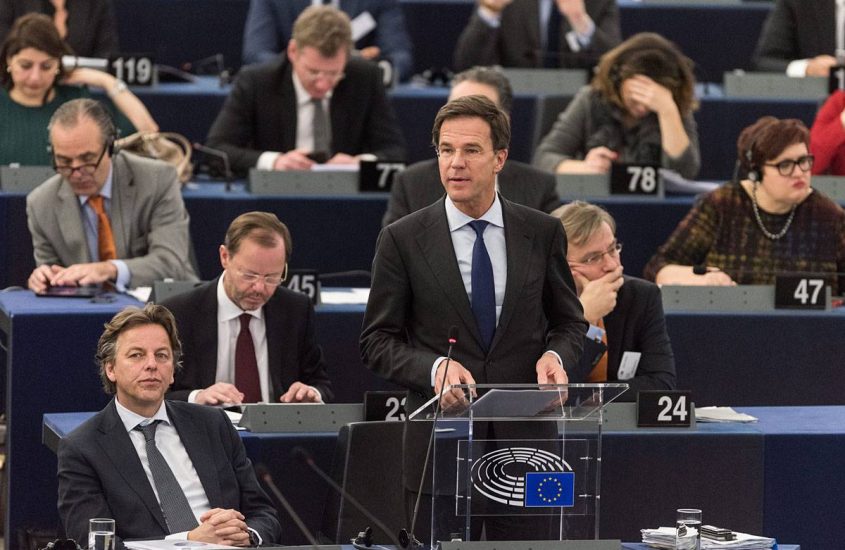 Ue: solidarietà a Rutte, serve una direttiva antimafia europea