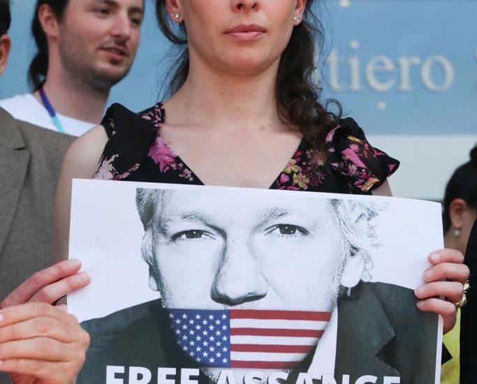 Assange: Uk ascolti mobilitazione Parlamento europeo e neghi estradizione