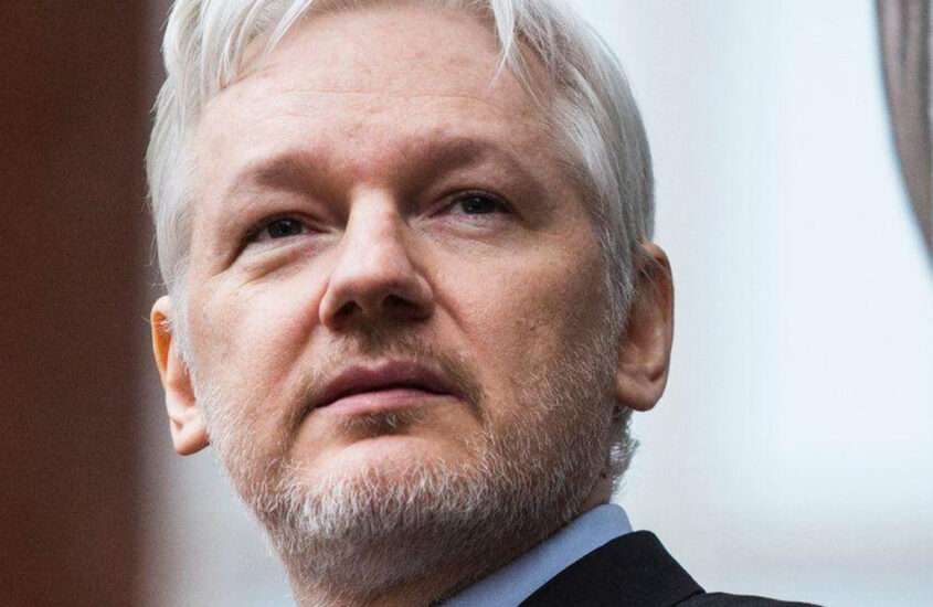 Ue: adesso aspettiamo Assange al Parlamento Europeo da uomo libero