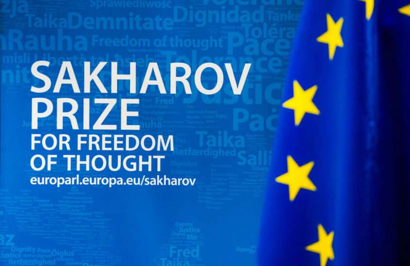 Ue (M5S): Assange tra i finalisti del Premio Sacharov è grande vittoria